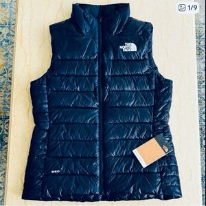 NWT The North Face Women's Navy Puffer Vest